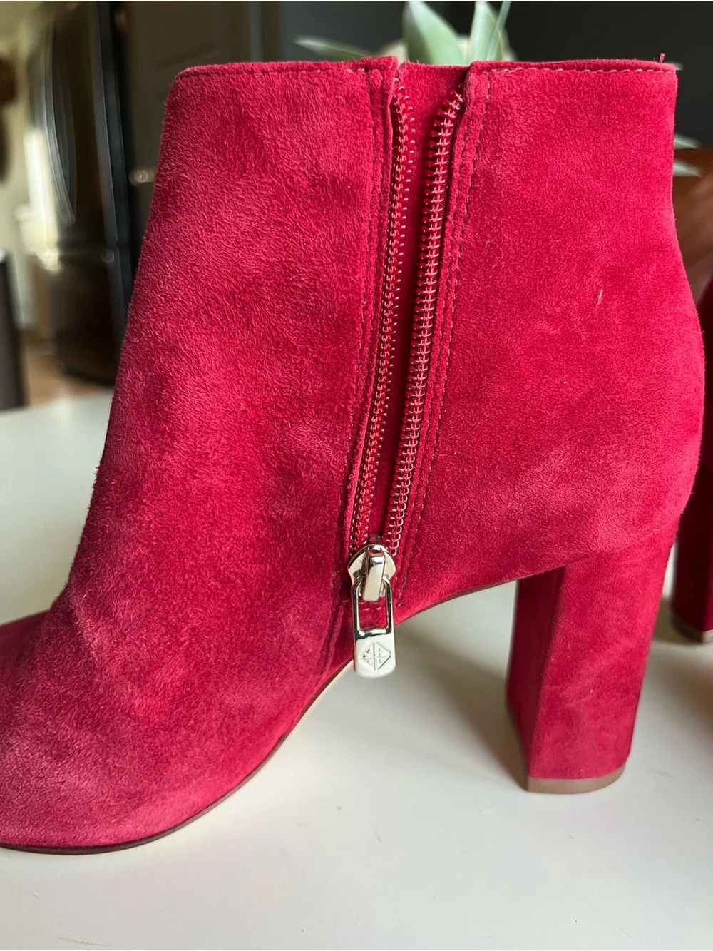 🌹 Antonio Melani Red Suede Pointed Toe Booties 🌹 - size 6